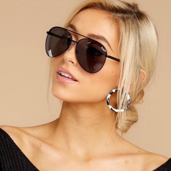 Quay Australia Accessories - Quay Viviene black/smoke sunglasses